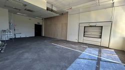 UB. One (D14), Warehouse #592365871
